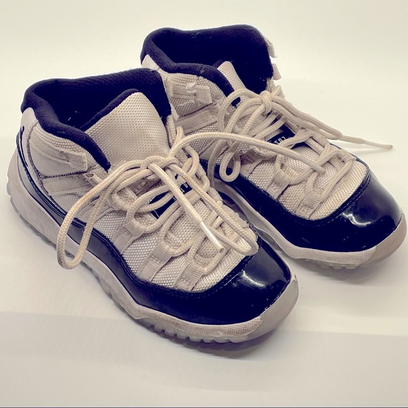 Nike Air Jordan Retro 11 XI Concord 201& SZ 11 Child White Black Collectors Rare - Picture 2 of 7